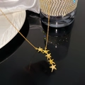 Elegante gouden ketting met vijf sprankelende sterrenhangers ingelegd met zirkonia - Pentagram hanger ketting (X2035)