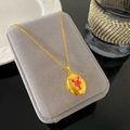 Collar de relicario ovalado dorado con langosta de esmalte rojo y cadena bañada en oro - Estilo Relicario Langosta Roja (W997)