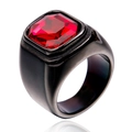 Herrenring aus schwarzem Titanstahl mit einem quadratischen roten Edelstein - Schwarz Roter Edelstein