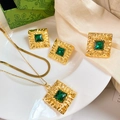 Detail of square emerald gemstone on vintage hammered gold necklace and earrings - Emerald Look Square Hammered Set (A524)