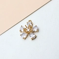 Détail du pendentif fleur plaqué or avec pétales en zircone claire pour bijoux DIY - Forme de fleur à cinq pétales / 01# Blanc