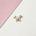 Détail macro du connecteur papillon plaqué or avec cristaux de zircone cubiques sertis - Petit Papillon Accessoire Bijoux (08#)