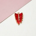 Macro-opname van goudkoperen bladbedel met rode zirkonia en een metalen ophangoog - 01# Blad Stijl - Rood
