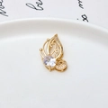 Makroaufnahme von Schmetterlingsanhänger in Gold mit ovalem Zirkonia auf Keramik - Weiße Schmetterlingsform (03#Weiß)