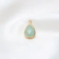 Hellgrüner facettierter Glastropfen-Anhänger mit vergoldetem Rand für DIY-Schmuck - 10*18mm / Gelee Hellgrün