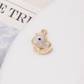 Gros plan du pendentif cheval à bascule doré avec nacre et zircons étincelants - 04#Style Cheval à Bascule (12*17mm)