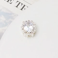 Dettaglio di un distanziatore ovale argentato con pavé di zirconi per gioielli - Stile halo ovale bianco (05# bianco - 13*14mm)