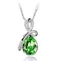 Collier argenté avec pendentif en cristal vert en forme de poire et détails en zircon - Ton Argent Vert Fruit
