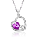 Détail du pendentif en cristal de cœur violet avec accents pavés sur une chaîne en O - Rouge Pourpre