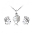 Elegante zilveren blad sieradenset met kristallen druppelhanger ketting en bijpassende oorknopjes - Wit