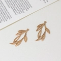 Pendentifs feuilles dorées ajourées de style rétro pour la création de bijoux DIY - Style 05-17x29 (Gauche) (Vrac)