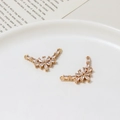 Goldene gebogene Blumenverbinder mit weißen Zirkonia für die DIY Schmuckherstellung - 06#14*24mm