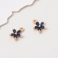 Fünfblättrige dunkelblaue Blumenanhänger mit Goldfinish für DIY Schmuckherstellung - 8*10mm / Dunkelblau
