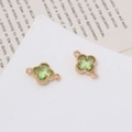 Gouden klaverbedeltje met groen glas voor het maken van doe-het-zelf sieraden - Eenheidsprijs / Bleekgroen