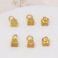 Détail de six breloques chinoises dorées gravées de caractères traditionnels de chance - Style Satisfaisant (08# Satisfaisant 6*6mm)