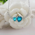 Collana con pendente a doppio cuore in cristallo blu con catena d'argento - blu mare