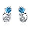 Detailansicht der Katzenohrringe mit blauem Edelstein und funkelnden Kristallakzenten - Silberne Basis Seeblauer Strass / Aqua