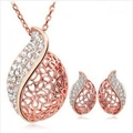 Set gioielli oro rosa con collana a goccia e orecchini floreali con cristalli - Set Oro