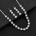 Elegante verzilverde bruidssieradenset met sprankelende strass-steentjes voor bruiloften - Stijl 587 (Ketting Oorbellen)
