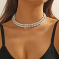 Luxuriöse zweireihige Strass-Halskette in Silberoptik für Bräute und Abendmode - Zweireihiger Choker-Stil