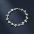 Bracelet argenté étincelant en forme de cœur avec strass complets et fermoir bijoux - Style de Maillons en Forme de Cœur (G0085)