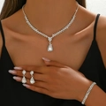 Luxuriöses silbernes Brautschmuck-Set mit funkelnden Wassertropfen-Strasssteinen - Ohrringe Halskette Armband Set / Silber Weiß 3er-Set (G229+Doppelreihiges Armband)