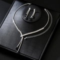 Parure élégante avec collier et boucles d'oreilles, pierres noires et cristaux blancs - Style Argent Noir (G400 Ensemble Argent Noir)