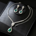 Elegantes Schmuckset mit Smaragd-Wassertropfen-Anhänger und Ohrringen in einer Box - Grün