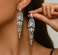 Orecchini a nappa con strass argentati per abito da sposa e gioielli da sera eleganti - Solo orecchini (01) / Argento