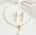 Elegant water drop pearl necklace and earrings jewelry set in a luxury gold finish - Pearl Style (02 Gold White)