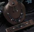 Set gioielli sposa 4 pezzi in strass neri con collana orecchini bracciale e anello - tutto nero