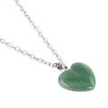 Collier pendentif cœur en cristal vert poli avec une fine chaîne en métal argenté - Aventurine Verte