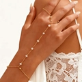 Gouden slavenarmband met witte parels en vingerringverbinding voor dames - Stijl met Zeven Kunstparels (LS004-12)