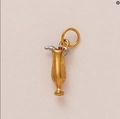 Pendentif verre à cocktail doré avec bord argenté et émail rouge pour la bijouterie - Verre à Vin