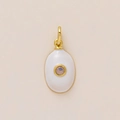 Dettaglio pendente ovale in smalto crema con zircone marrone e placcatura in oro - Ciondolo Pietra Portafortuna Ottobre / Rosa Marrone