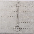 Catena da vita punk in metallo argento con chiusura a moschettone e anelli su sfondo grigio - Stile a Doppio Anello con Chiusura a Moschettone (Bianco K Stile 1) / Argento