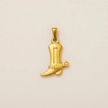 Détail d'un pendentif botte de cowboy dorée avec motif d'épée et finition brossée - Style Forme Bottes