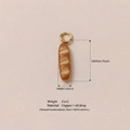 Pendentif pain baguette créatif en cuivre doré avec émail jaune et dimensions précises - Pendentif Baguette