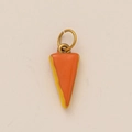 Minimalistische oranje fruit hanger van emaille met goudkleurige ophangring - Taartpunt Hanger