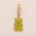 Dettaglio ciondolo a forma di orsetto verde-giallo con zirconi e finitura lucida - Ciondolo Orso Verde Fermaglio Oro Zirconia