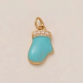 Gros plan du pendentif botte en émail bleu avec placage en or 18 carats et détails fins - Pendentif À 2 Gants