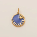 Détail du pendentif zodiaque plaqué or 18K avec émail bleu et relief de Méduse - Vierge