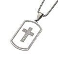 Makroaufnahme des silbernen Punk-Kreuz-Dog-Tags mit funkelnden Strasssteinen an der Boxkette - Stahlfarbe Anhänger Ohne Kette