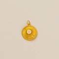 Colgante redondo dorado con estrella rosa central y borde de cuerda trenzada - Sombrero Estilo D