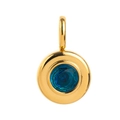 Detailopname van een 18K vergulde ronde hanger met een ingelegde blauwe geboortesteen - September Geboortesteen Hanger Zonder Ketting