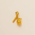 Pendentif citron en or mat avec texture de peau, petite feuille et plaque gravée - Poire