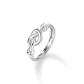 Détail d'une bague nœud argentée avec finition polie et design ouvert réglable - Ouvert Ajustable / Style de Nœud en Cœur pour Hommes (JZ125)