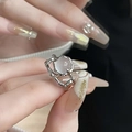 Anillo punk vintage plateado con piedra redonda translúcida y textura de metal orgánico - Anillo de Piedra de Luna Artificial (6168379267633)