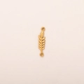 Detalle de conector en forma de hoja chapado en oro de 18K para joyas artesanales - Colgante Estilo Hoja No. 2