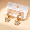 Orecchini a cerchio in acciaio dorato con pendenti a farfalla e strass incastonati - Stile Farfalla in Strass (0294)